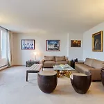 Apartment Arc De Triomphe By Studio Prestige