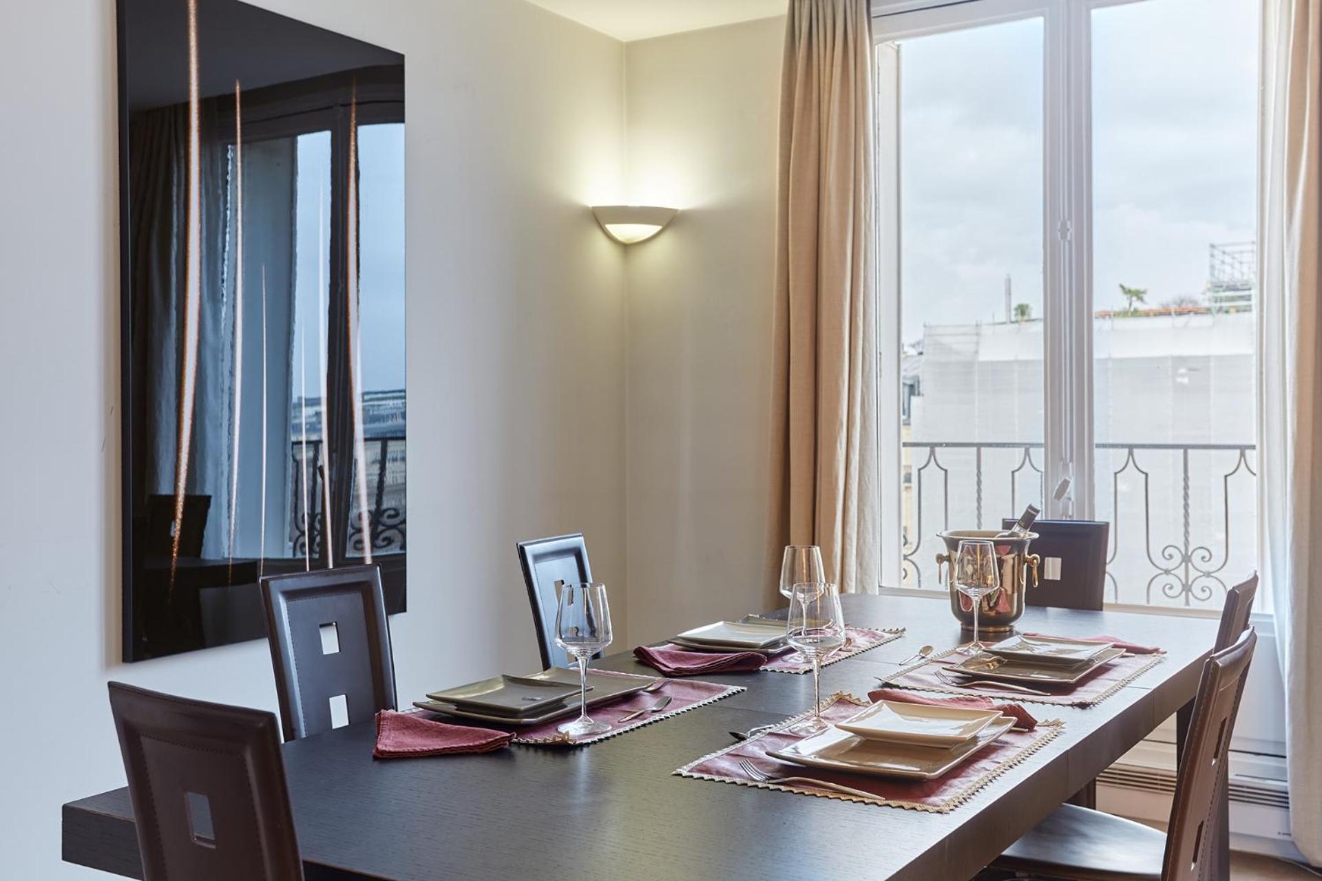 Arc De Triomphe By Prestige Apartment